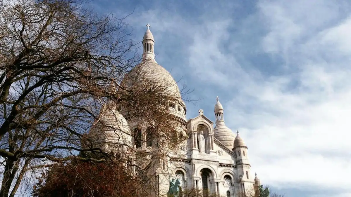 Basílica del Sacré-Cœur en lo alto de Montmartre París